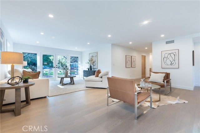 Detail Gallery Image 15 of 45 For 17153 Adlon Rd, Encino,  CA 91436 - 5 Beds | 5/1 Baths