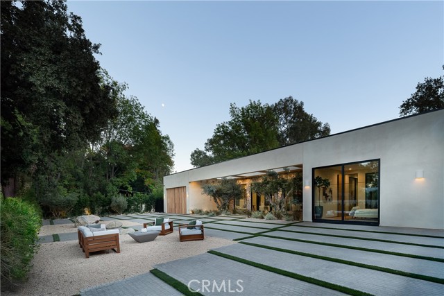 Detail Gallery Image 3 of 36 For 23340 Collins, Woodland Hills,  CA 91367 - 4 Beds | 4/1 Baths