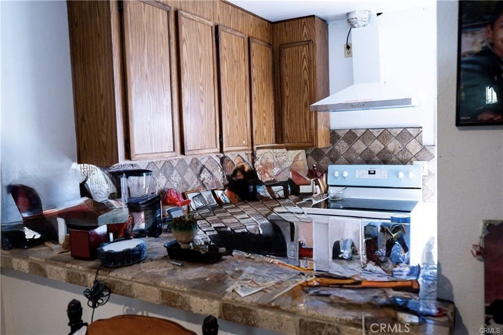 https://media.crmls.org/medias/25edeab4-6002-46d0-abc9-53c533e991b5.jpg?preset=X-Large
