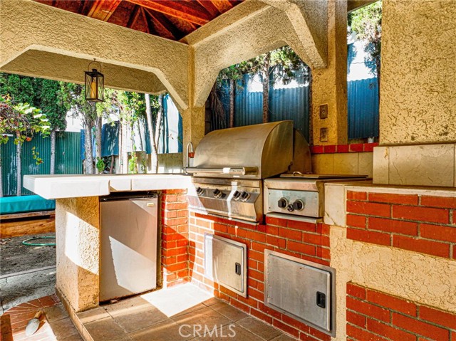 Detail Gallery Image 56 of 61 For 3651 Cardiff Ave, Los Angeles,  CA 90034 - 3 Beds | 2 Baths