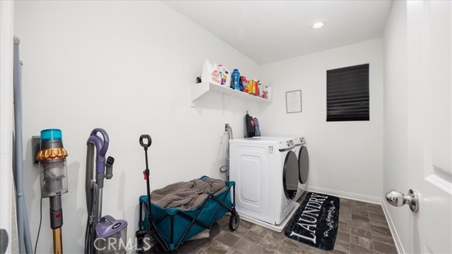 Image 23 of 40 For 773 Pinehurst Street