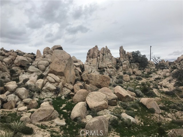 56564 Nelson Avenue, Yucca Valley CA: https://media.crmls.org/medias/25ee775a-446f-4166-b573-f9e299ac30c3.jpg