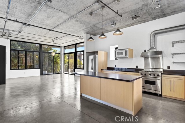 Detail Gallery Image 15 of 41 For 835 Locust Ave #322,  Long Beach,  CA 90813 - 1 Beds | 1 Baths