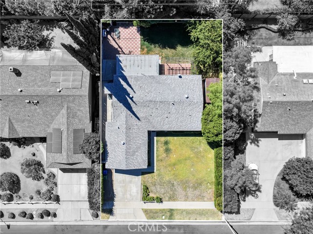 22440 Schoolcraft St., West Hills CA: https://media.crmls.org/medias/25ef8786-c9bc-41df-94e1-ca9e6719d92f.jpg