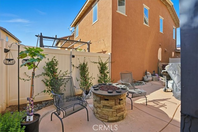 Detail Gallery Image 32 of 43 For 1411 Chinaberry, Beaumont,  CA 92223 - 4 Beds | 3 Baths