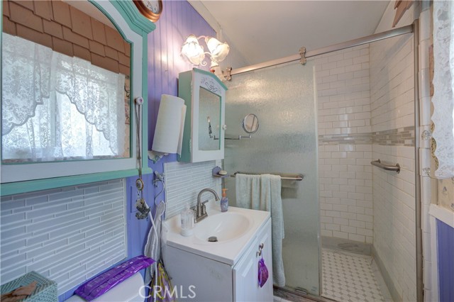 Detail Gallery Image 9 of 12 For 421 S O Pl, Lompoc,  CA 93436 - 4 Beds | 2 Baths