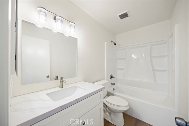 Detail Gallery Image 16 of 33 For 8362 Sunset Trail Pl #B,  Rancho Cucamonga,  CA 91730 - 3 Beds | 2/1 Baths