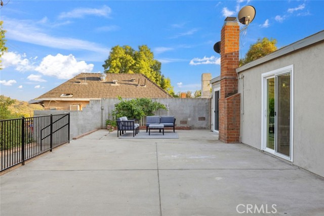 12750 Rajah Street, Sylmar CA: https://media.crmls.org/medias/25f36c1e-3f80-4a1b-a1f9-8f87280afbcd.jpg