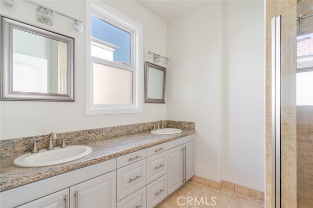 Detail Gallery Image 22 of 30 For 711 E Angeleno Ave #102,  Burbank,  CA 91501 - 3 Beds | 3 Baths