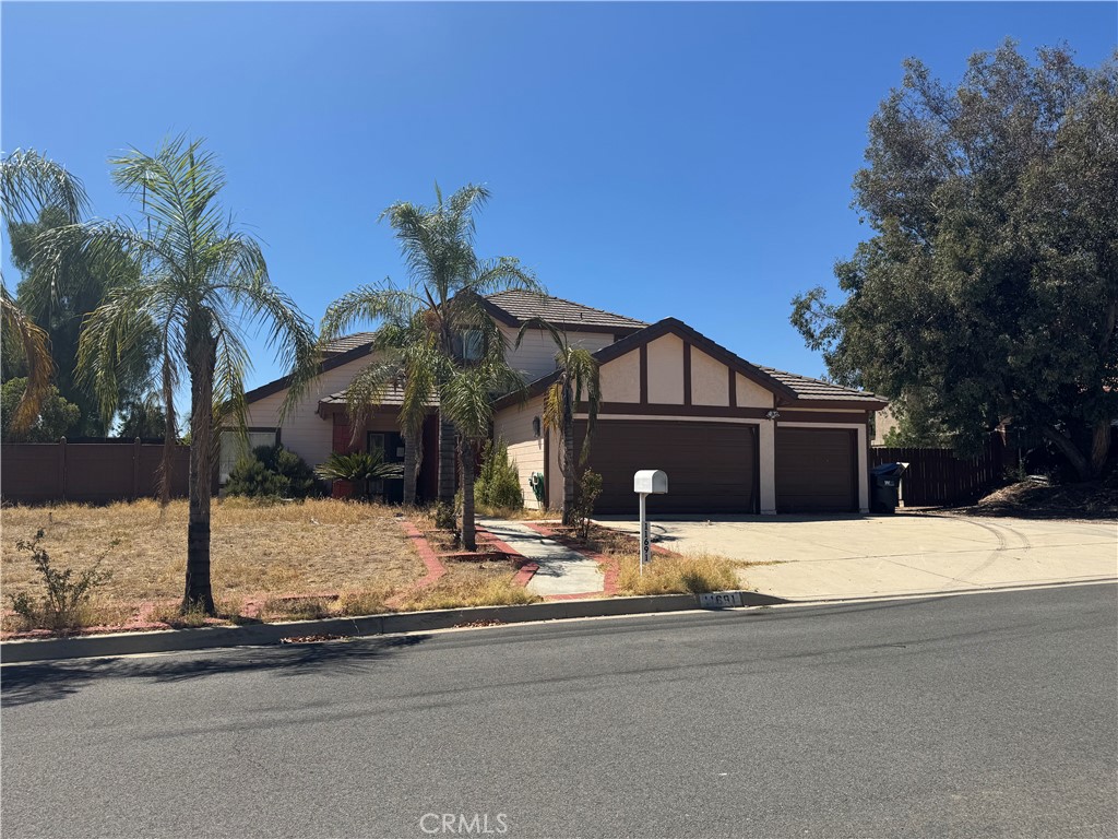 11691 Via Colina