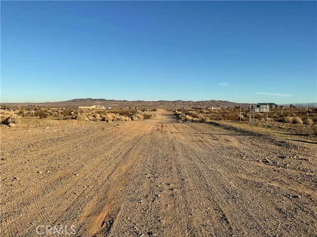 Detail Gallery Image 5 of 5 For 2 Buffalo Trail, Helendale,  CA 92342 - – Beds | – Baths