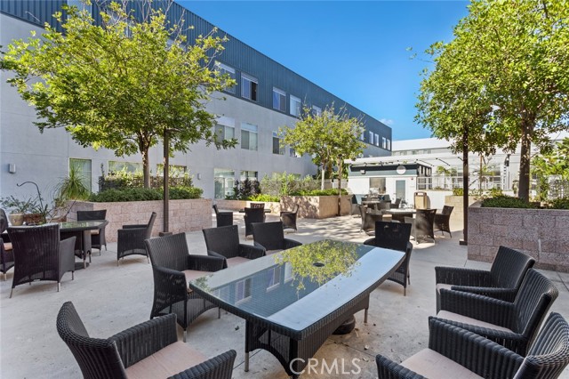 435 W Center Street Promenade, Anaheim CA: https://media.crmls.org/medias/25f54409-1246-4fc5-9837-b89e81809dbd.jpg