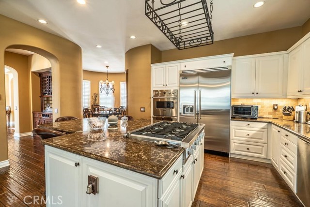 Detail Gallery Image 13 of 49 For 26919 Mirasol St, Valencia,  CA 91355 - 4 Beds | 4/1 Baths