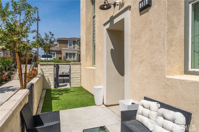 3645 E Delight Paseo, Ontario CA: https://media.crmls.org/medias/25f5e0c2-2919-4731-9672-793aeb98f09b.jpg