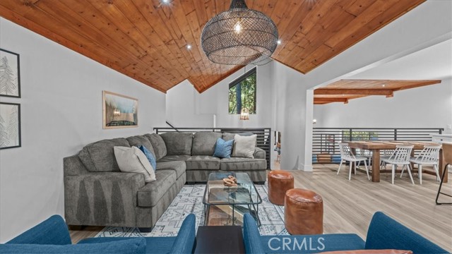 610 Pioneer, Lake Arrowhead, CA 92352