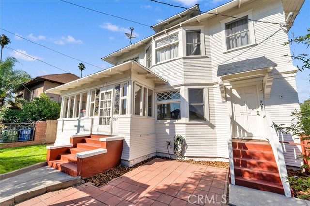 225 N Avenue 57, Los Angeles CA: https://media.crmls.org/medias/25f679b8-eabe-4c2d-b95d-1e030449b2b7.jpg