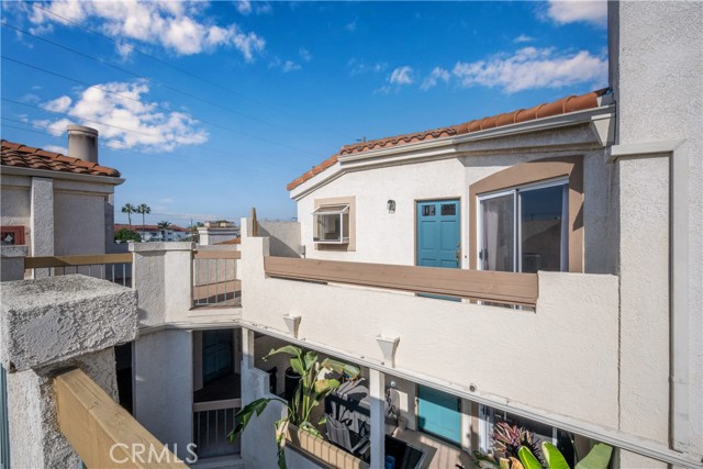 Detail Gallery Image 4 of 55 For 3605 E Anaheim #407,  Long Beach,  CA 90804 - 3 Beds | 2 Baths