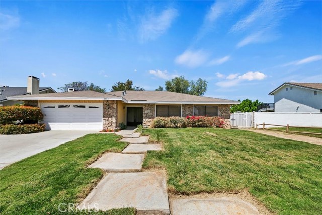 Detail Gallery Image 8 of 56 For 2386 Hialeah Cir, Norco,  CA 92860 - 4 Beds | 2 Baths