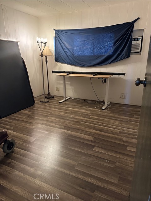 332 N LYON Avenue, Hemet CA: https://media.crmls.org/medias/25f84ccc-db6e-4292-b220-85df2086d239.jpg
