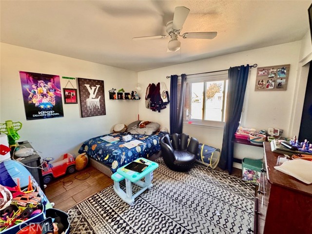 Detail Gallery Image 5 of 7 For 14737 Yucca, Hesperia,  CA 92345 - 2 Beds | 1 Baths