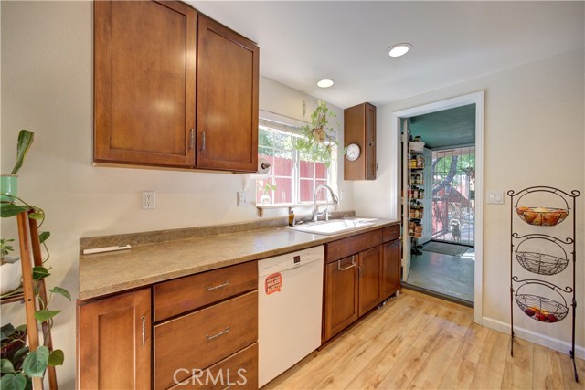 4887 Arizona Avenue, Atascadero CA: https://media.crmls.org/medias/25f883a5-3d55-4a32-ae7a-5359f03edb83.jpg