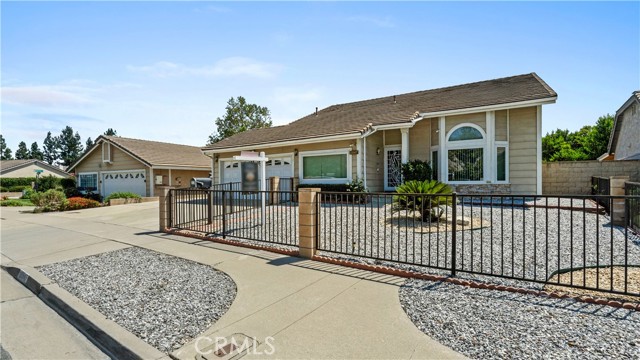 Detail Gallery Image 3 of 33 For 10847 Spyglass Dr, Rancho Cucamonga,  CA 91730 - 4 Beds | 3 Baths