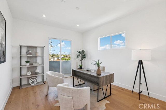 Detail Gallery Image 27 of 50 For 1914 Belmont Ln #B,  Redondo Beach,  CA 90278 - 4 Beds | 3/1 Baths