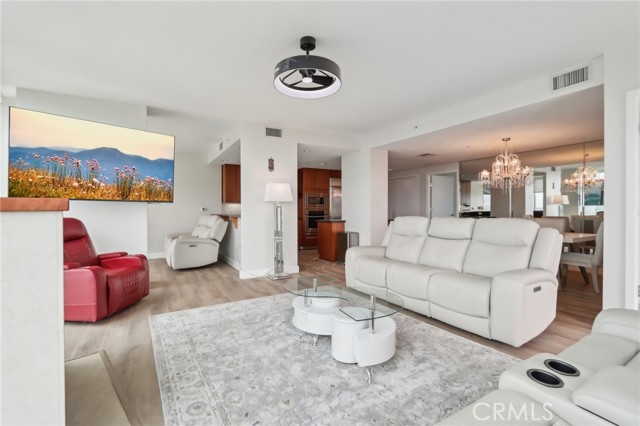 Detail Gallery Image 4 of 48 For 3131 Michelson Dr #1504,  Irvine,  CA 92612 - 2 Beds | 2/1 Baths