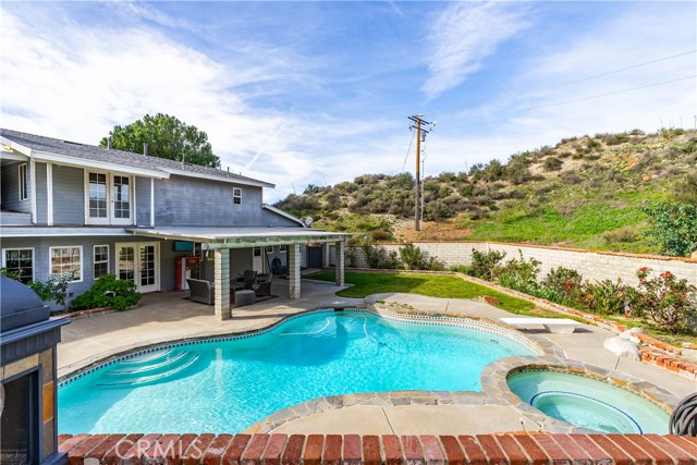 28132 Oak Spring Canyon, Canyon Country CA: https://media.crmls.org/medias/25f99a3b-0ef9-470a-98ee-96e8414d987b.jpg