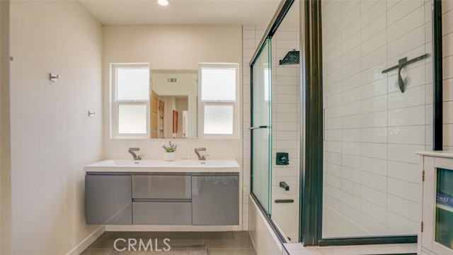 23853 Hatteras Street, Woodland Hills CA: https://media.crmls.org/medias/25f9bd35-1178-49bc-88cd-dfa770ca8611.jpg