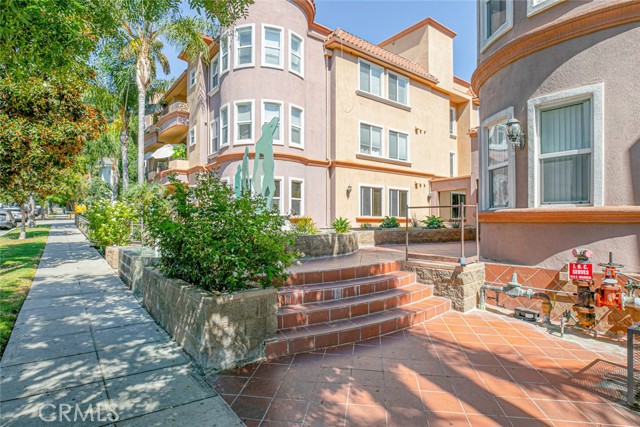 414 East Valencia Avenue, 306 photo 5