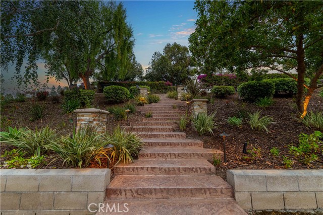 1525 Ramona Drive, Camarillo CA: https://media.crmls.org/medias/25fa9a74-43a7-4fd7-8dce-5c4e5a287cee.jpg