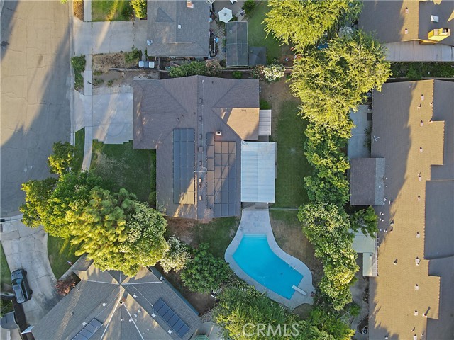 6330 N Wilson Avenue, Fresno CA: https://media.crmls.org/medias/25fb4862-ce17-4f06-aba4-f5d60eea52d0.jpg