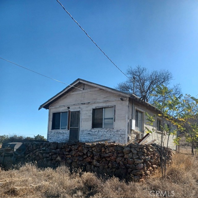 Listing Details for 17751 Lake Matthew Dr., Perris, CA 92570