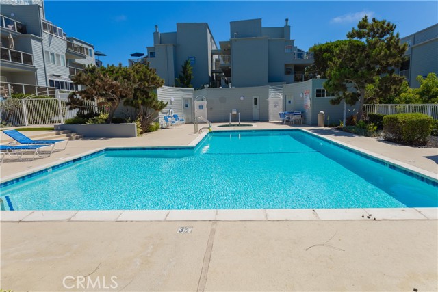 210 The Village, Redondo Beach, California 90277, 2 Bedrooms Bedrooms, 0 ,2 BathroomsBathrooms,Residential,For Sale,The Village,0,DW26180621