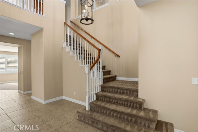 Image 33 of 63 For 24089 Golden Mist