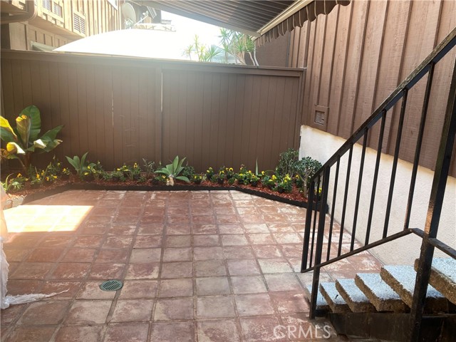 Image 6 of 21 For 2027 Stonewood Ct