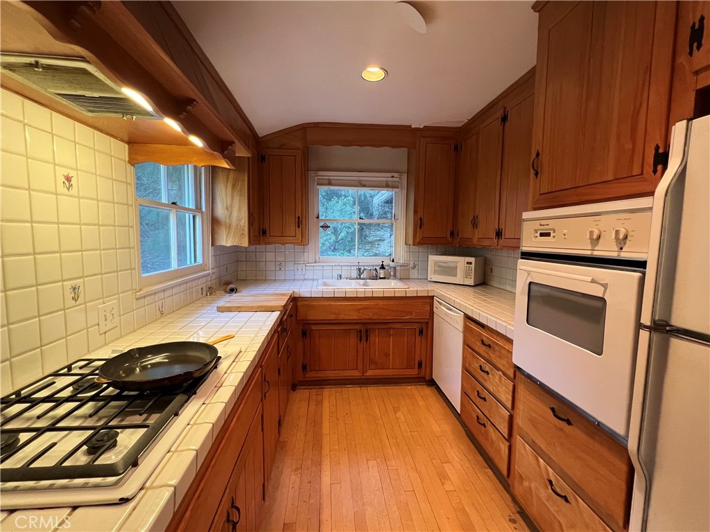 14807 Round Valley DriveSherman Oaks img 1