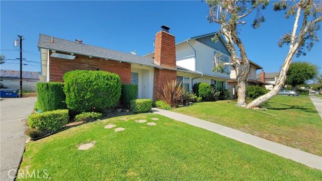 18181 Mandarin Lane, Yorba Linda CA: https://media.crmls.org/medias/25fdb917-fb48-49c4-9768-53c1725de5c5.jpg