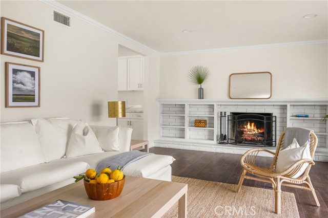 19201 Barrett Lane, North Tustin CA: https://media.crmls.org/medias/25fdc1ac-7841-4db8-afab-443a3775edc2.jpg