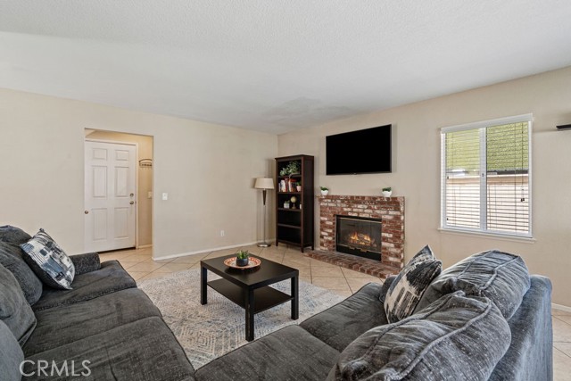 Detail Gallery Image 11 of 27 For 30252 Silver Ridge Ct, Temecula,  CA 92591 - 3 Beds | 2/1 Baths