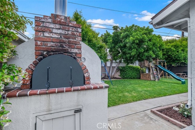 Image 22 of 26 For 21225 Kent Avenue