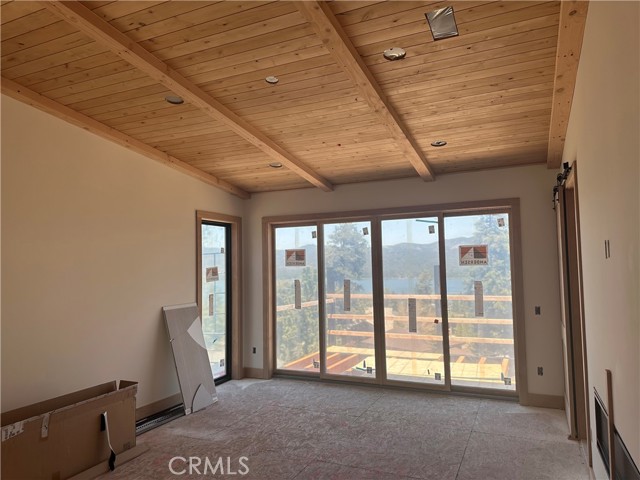 Detail Gallery Image 12 of 43 For 40564 Ironwood Rd, Big Bear Lake,  CA 92315 - 5 Beds | 5/1 Baths