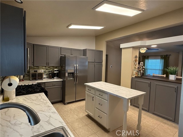Detail Gallery Image 11 of 35 For 27505 Jasper Way, Castaic,  CA 91384 - 3 Beds | 2 Baths