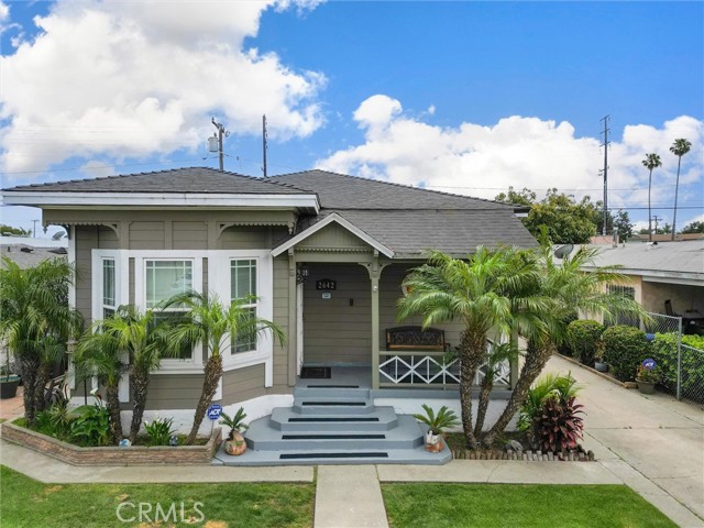 2642 E Washington Street, Carson CA: https://media.crmls.org/medias/26022870-ba00-4b5c-bf7b-b0a75369db0d.jpg