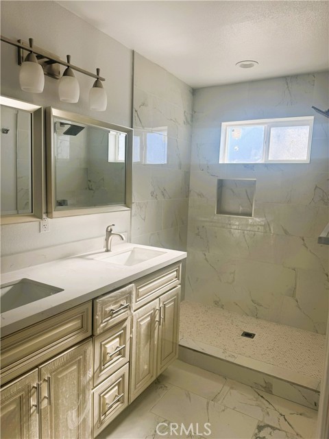 Detail Gallery Image 12 of 14 For 8401 Eucalyptus Ave, California City,  CA 93505 - 4 Beds | 2 Baths