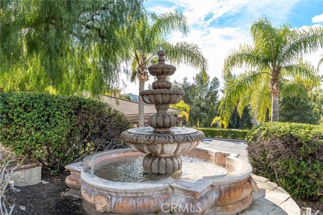 Detail Gallery Image 10 of 64 For 5220 #228 Premiere Hills Cir #228,  Woodland Hills,  CA 91364 - 2 Beds | 2/1 Baths