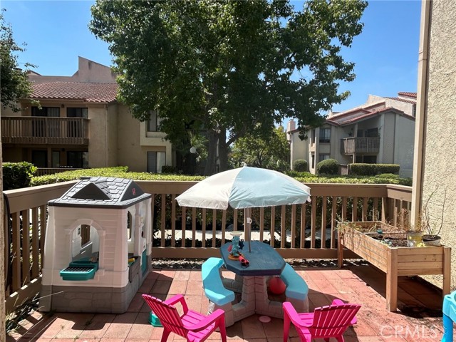 4831 Lago Drive, Huntington Beach CA: https://media.crmls.org/medias/26035ea9-8420-4964-a820-ddc287b24120.jpg