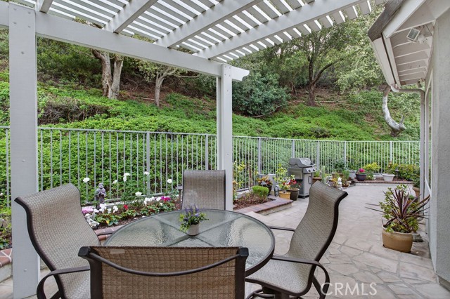 Detail Gallery Image 26 of 30 For 847 S Amber Ln, Anaheim Hills,  CA 92807 - 3 Beds | 3 Baths