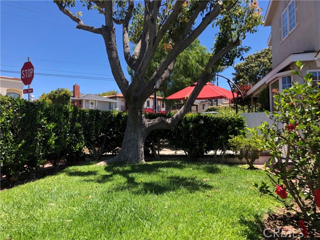 636 23rd Street, Manhattan Beach, California 90266, 4 Bedrooms Bedrooms, ,2 BathroomsBathrooms,Residential,Sold,23rd,SB21125947